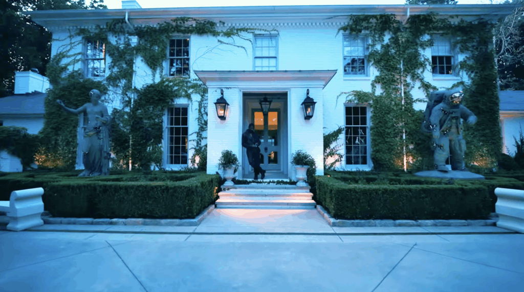Take a Look Inside Usher’s Sleek, Art-Filled Atlanta Home
