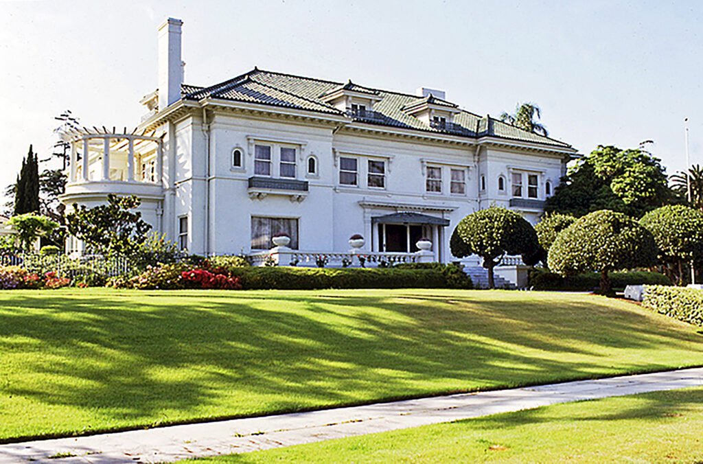A Look Inside Muhammad Ali’s Former $17M LA Mansion