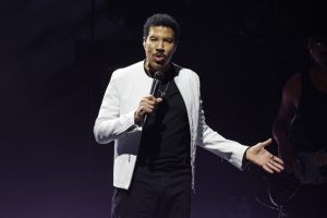 Lionel Richie and Other Black Music Icons You Need to See Live Soon
